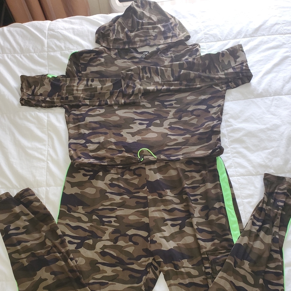Camo Neon Cargo 2pc set